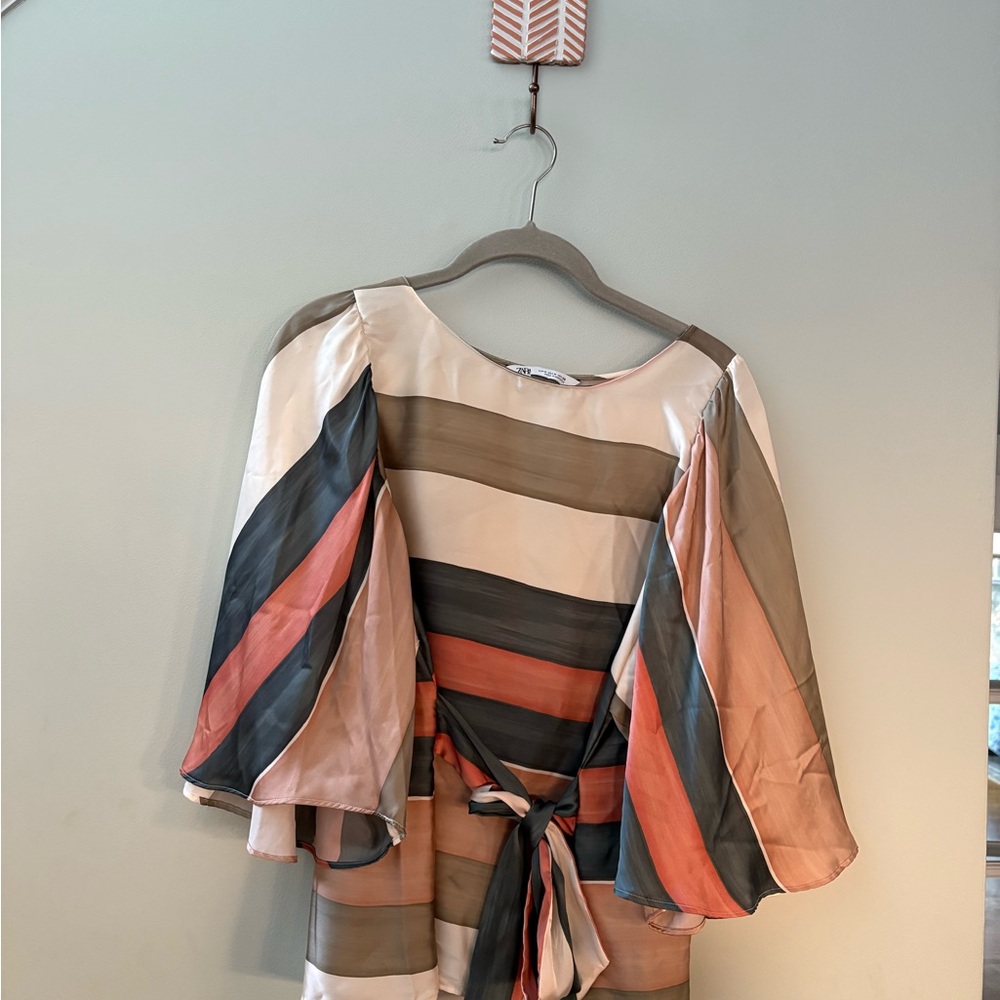 Zara Striped Puff-Sleeve Blouse in Cream, Pink, Gray and Green